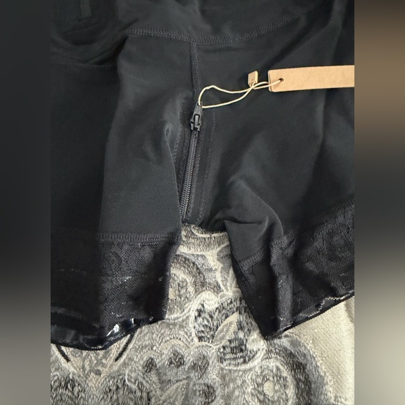 🖤 SHAPELLX High Waisted Thigh Shaper w/ Zipper – Black – Size Small (NWT) - Picture 4 of 9